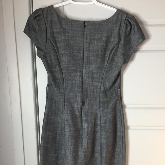 Classic grey dress - Picture 3 of 3